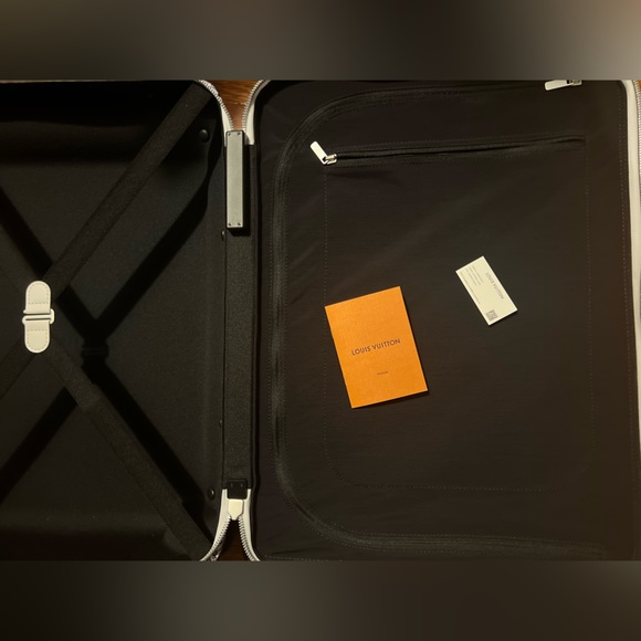 SS23 LV Comic Monogram Horizon 55 Limited Edition - Picture 9 of 11